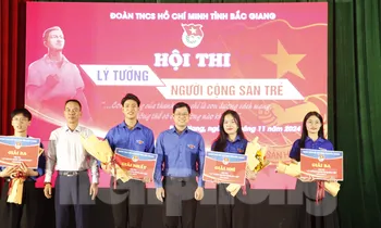 Tỉnh Đoàn Bắc Giang trao giải cuộc thi lý tưởng người cộng sản. Ảnh: Nguyễn Thắng
