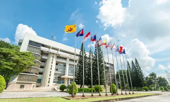 Đại học Quốc gia TP.HCM tăng cường mời giáo sư quốc tế, sinh viên kỳ vọng điều gì?