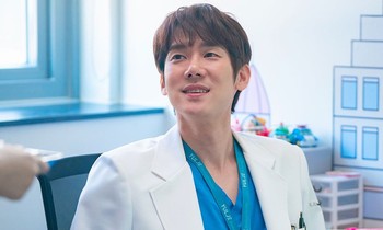 Resident Playbook: Không chỉ "Andrea" Jeong Won, "chú chân dài" cũng sắp lộ diện