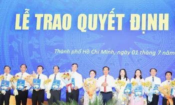 Chủ tịch TPHCM chỉ đạo khẩn về sắp xếp các cơ quan, đơn vị giai đoạn 2