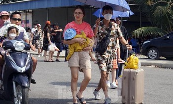 Làm gì để không còn những cuộc 'hành xác' mang tên du lịch nghỉ lễ?