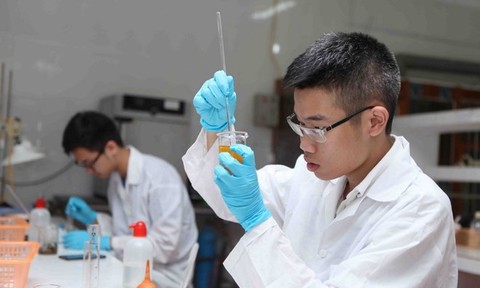 Đinh Quang Hiếu: Chàng trai vàng với những 'cú đúp' giải thưởng