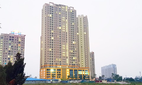 Vụ tiền nước tăng 800%: Dân bức xúc vì phải 'gánh' phụ phí