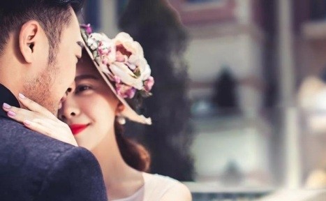 Vợ trẻ đẹp và kịch bản 'cắm sừng chồng' hoàn hảo không thể ngờ