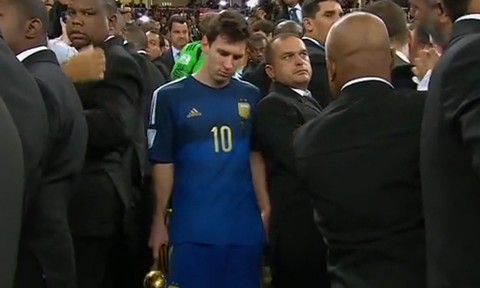 Nghi án FIFA bị ép trao 'Bóng vàng' cho Messi