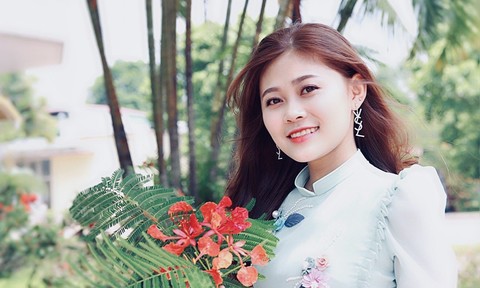 Nữ sinh ngành Luật say mê hoạt động tình nguyện
