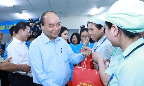 Thủ tướng: Cần dành nguồn lực xây nhà ở cho công nhân