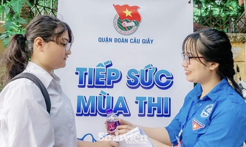 Hơn 80 nghìn thí sinh và người nhà được tiếp sức trong kỳ thi THPT 2020