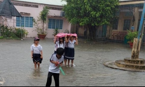 Kiên Giang: Học sinh hơn 70 trường phải nghỉ học vì ngập nước