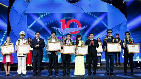Tôn vinh 10 Gương mặt trẻ Việt Nam tiêu biểu: Đam mê và tỏa sáng