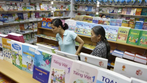 Truy lợi ích nhóm gây độc quyền sách giáo khoa