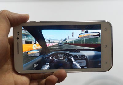 Review Revo HD4: Chip lõi tứ giá 5 triệu