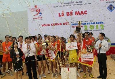 Hai chức vô địch về tay miền Bắc