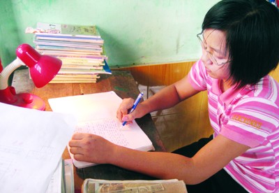 Nữ thủ khoa vượt lên tử thần