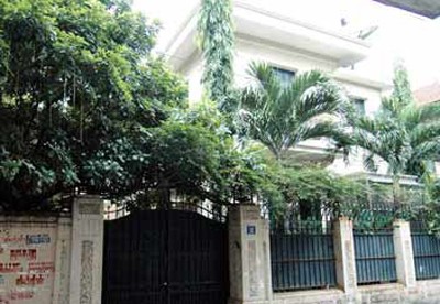 Luật pháp bất vị thân