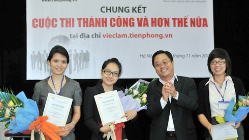 Lê Phương Thủy giành chiến thắng kép