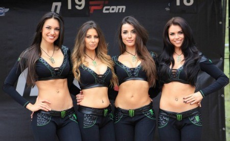Hút mắt với dàn mỹ nhân của Monster Energy