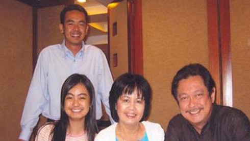 Con trai cố NSƯT Chánh Tín có thể không kịp về nhìn mặt cha lần cuối