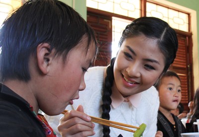 Anh đã dìu tôi bước qua thời thiếu nữ...