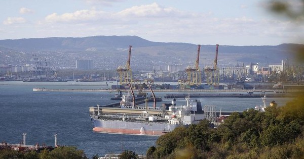 Mátxcơva: Việc áp giá trần dầu Nga mâu thuẫn với quy tắc của WTO