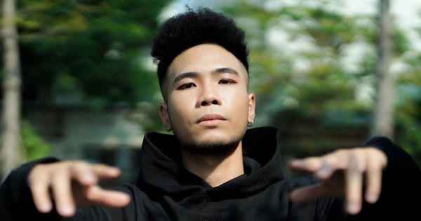 Rapper Phúc Du: 'Mẹ Tôi Bán Đồ Ăn Cho Học Sinh 20 Năm Qua'