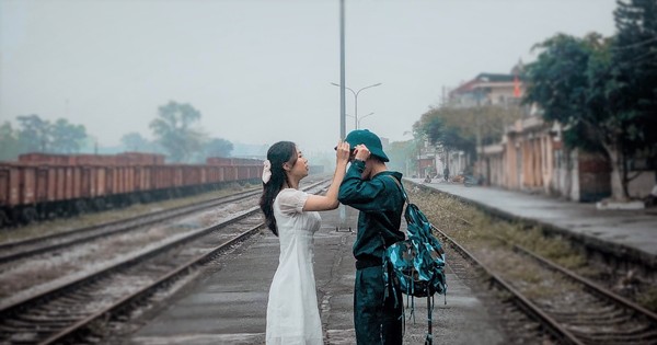 Bộ ảnh ‘Tiễn người yêu lên đường nhập ngũ’ của đôi bạn đến từ Quảng Ninh