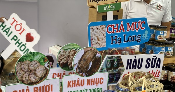 Hơn 1.000 sản vật độc lạ 'trình làng' ở chợ Tết TPHCM