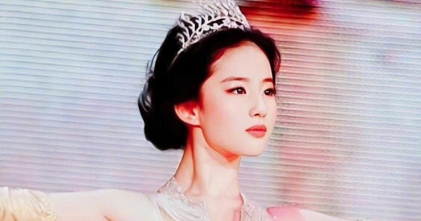 Danh hiệu Nữ thần Kim Ưng bị hủy