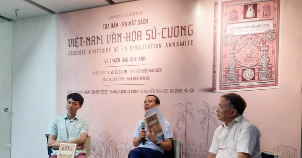 Việt Nam văn hóa sử cương còn gây tranh cãi