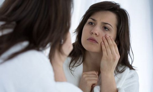 Bệnh thận có thể gây đau khi ngủ dậy vào buổi sáng không?