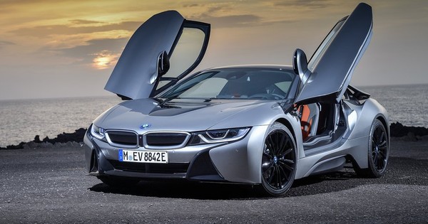 BMW i8 Coupe 2018 với nhiều nâng cấp chuẩn bị trình làng