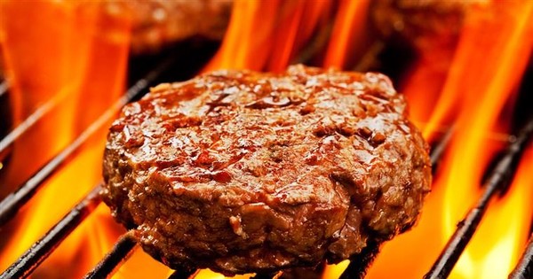 Thịt đóng hộp và thịt bò khô có mối liên hệ nào với nguy cơ mắc ung thư?
