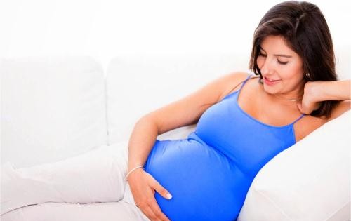 Điều gì sẽ xảy ra nếu phụ nữ 43 tuổi mang thai và sinh con?
