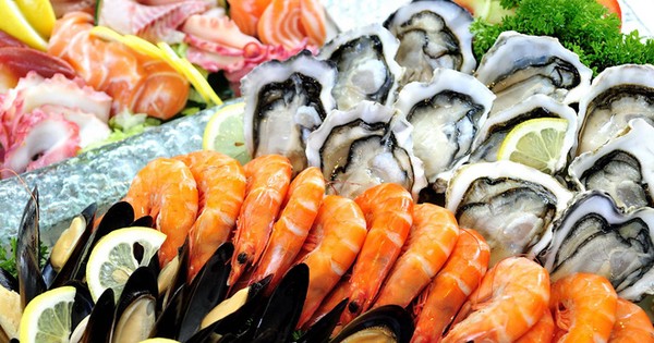Hạn chế ăn hải sản với những loại thực phẩm nào có tính lạnh?
