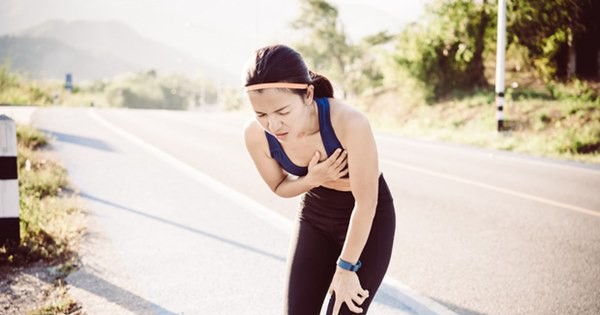 Nếu cảm thấy đau xương ức sau khi tập gym kéo dài trong một khoảng thời gian dài, nên làm gì?

