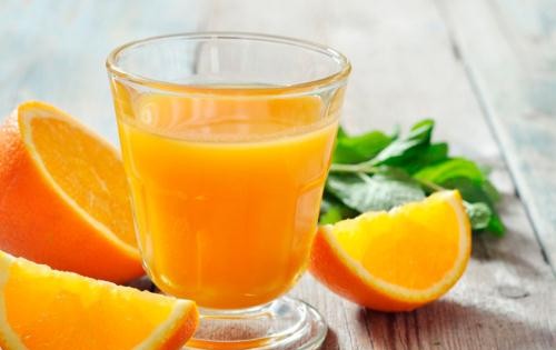 Nước cam có tốt cho sức khỏe đau bụng hay không?
