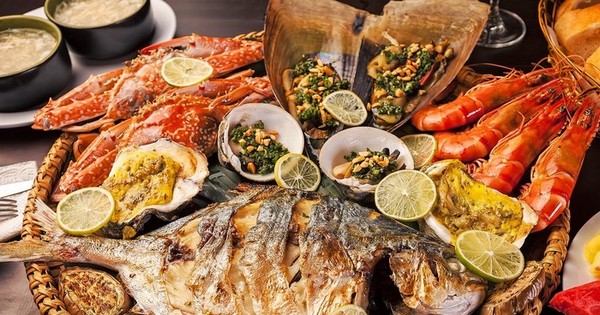 Những món ăn hải sản có thể đi kèm với những loại nước mắm, nước cham nào? 
