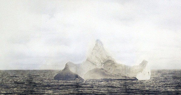 Phần Nổi Của Tảng Băng Chìm Một Nửa Dưới Nước Hình ảnh Sẵn có  Tải xuống Hình  ảnh Ngay bây giờ  Phần nổi của tảng băng Núi băng trôi Thay