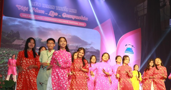 Đặc sắc đêm giao lưu văn hóa ba nước Việt Nam - Lào - Campuchia