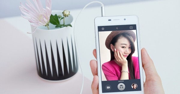 Oppo Trình Làng Smartphone 'Bình Dân'