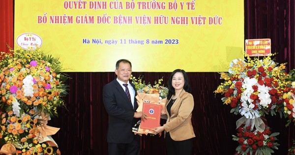 Bộ trưởng Y tế giao 6 nhiệm vụ cho tân giám đốc Bệnh viện Việt Đức – SKCD