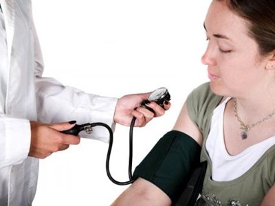 Huyết áp thấp là gì? Tại sao nó ảnh hưởng đến quá trình giảm cân?
