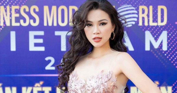 Hoa hậu Yến Trang diện đầm gợi cảm khoe vòng eo 56 cm