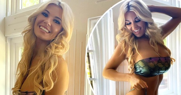 Sao truyền hình Anh khoe vòng 1 'phồn thực' với bikini quây bé xíu