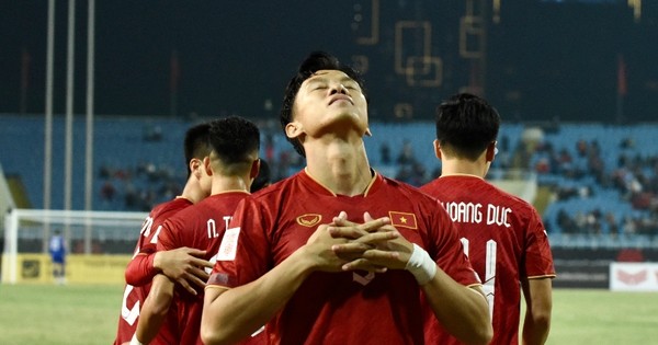 Các cầu thủ nổi bật của đội tuyển bóng đá Singapore và Việt Nam là ai?
