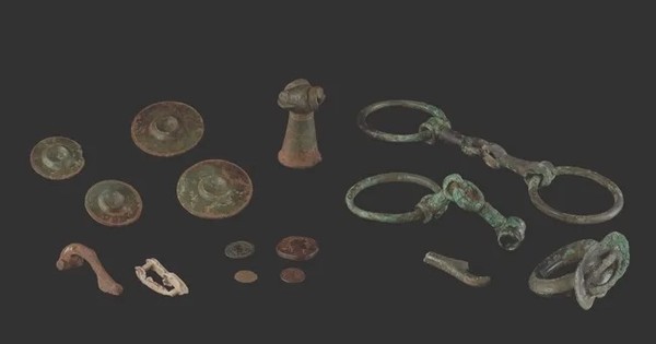 Khai quật được kho báu và những đồ vật được kỵ binh La Mã sử dụng 