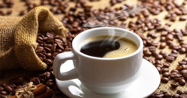 Cà phê làm tăng nguy cơ mắc bệnh tim mạch như thế nào?
