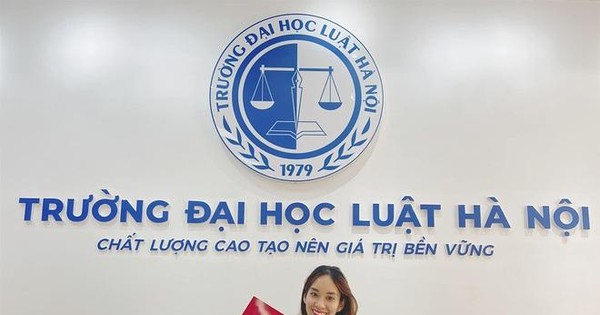 Nữ sinh thủ khoa ĐH Luật Hà Nội từng đỗ 3 trường chuyên, điểm ...