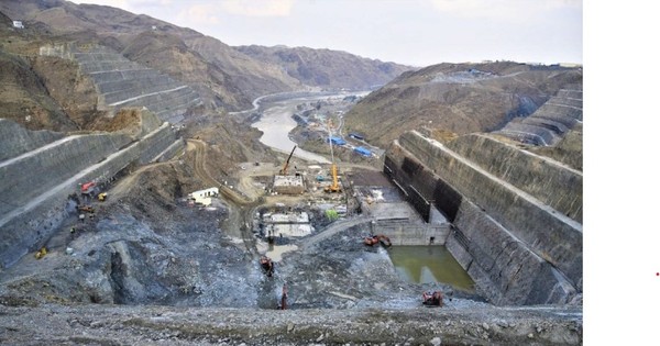 Trung Quốc tăng tốc xây đập thủy điện cho Pakistan sau khi Ấn Độ dọa chặn nguồn nước