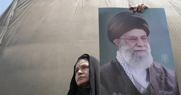 Tình báo Israel tuồn vũ khí vào Iran trước khi ra đòn tấn công tàn khốc